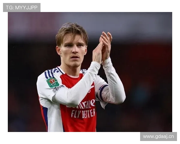 从神童到顶级中场：厄德高的历史定位