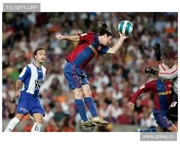 世界杯名场面:苏亚雷斯手球与争议瞬间全解析 世界杯名场面:苏亚雷斯手球与争议瞬间全解析