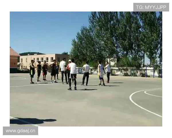 争议球判罚解析：什么是“跳球”及其处理原则？